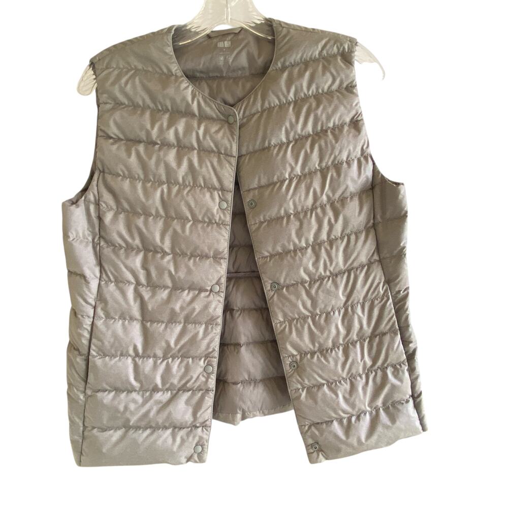 Uniqlo Lightweight Quilted Packable Vest in Light Beige